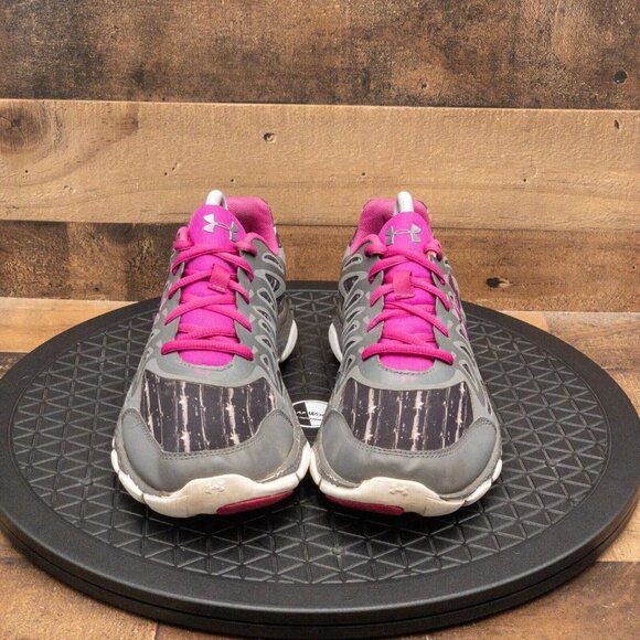 UNDER ARMOUR MICRO G ENGAGE WOMENS ATHLETIC SHOES GRAY RUNNING GYM TRAIN SZ 9.5 - Picture 2 of 9